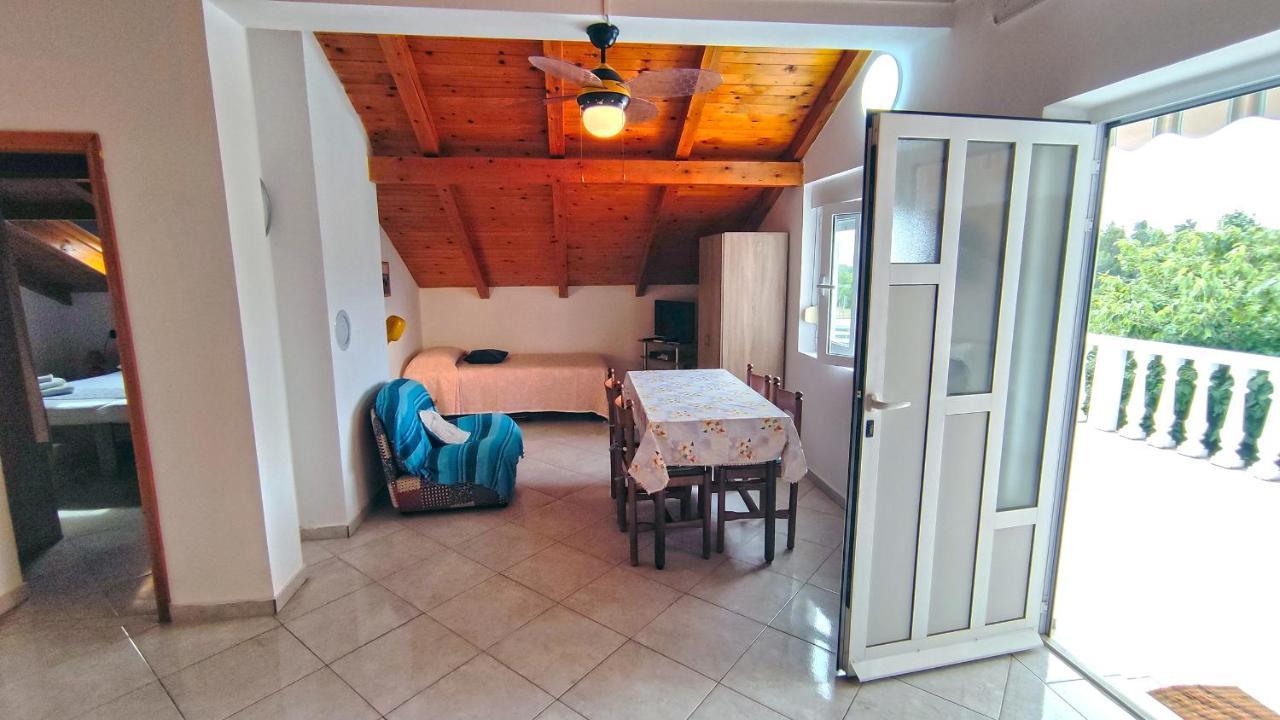 Apartment Amigo Seline Eksteriør bilde